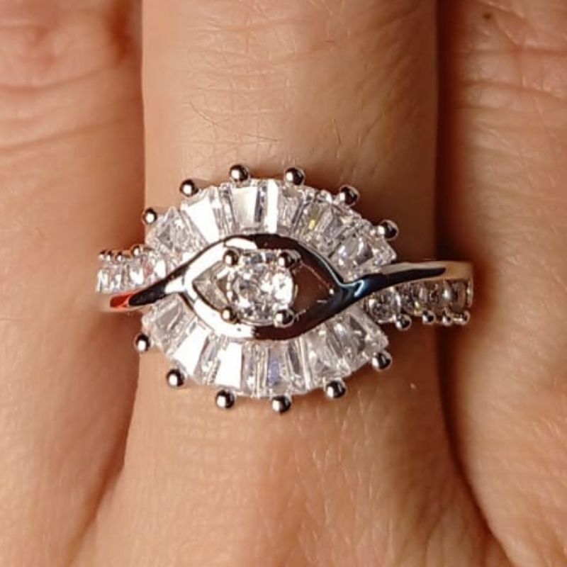 American Diamond Eye Design Ring – Silver Color Adjustable