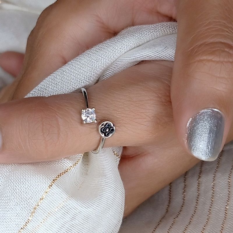 Black Flower & Diamond Design Adjustable Ring - Silver Color